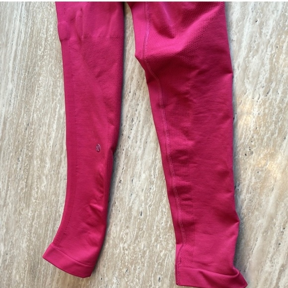Lululemon Zone In Tight. Cranberry 27 inch. Size 8. Like New - Picture 8 of 10